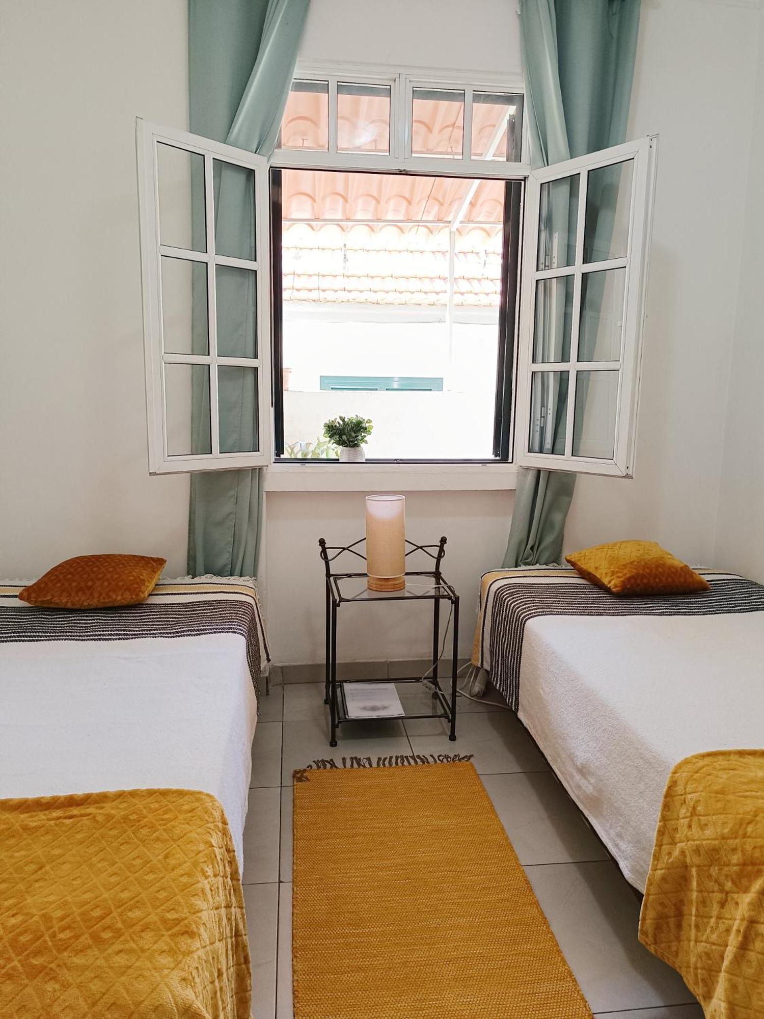 Home & Flower - Private Bedrooms Funchal 外观 照片